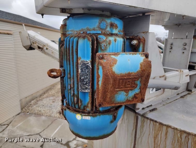 image for item IH9392 Yargus vertical fertilizer blender