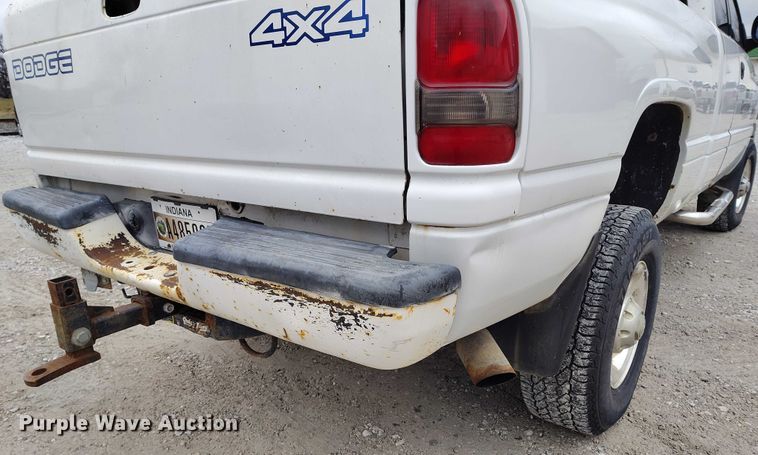 image for item IH9393 2001 Dodge Ram 2500 Ext. Cab pickup truck