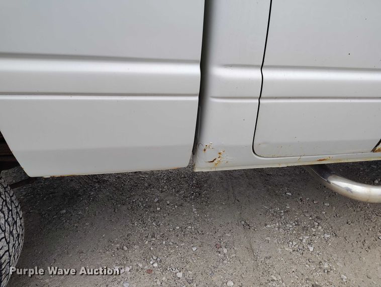 image for item IH9393 2001 Dodge Ram 2500 Ext. Cab pickup truck