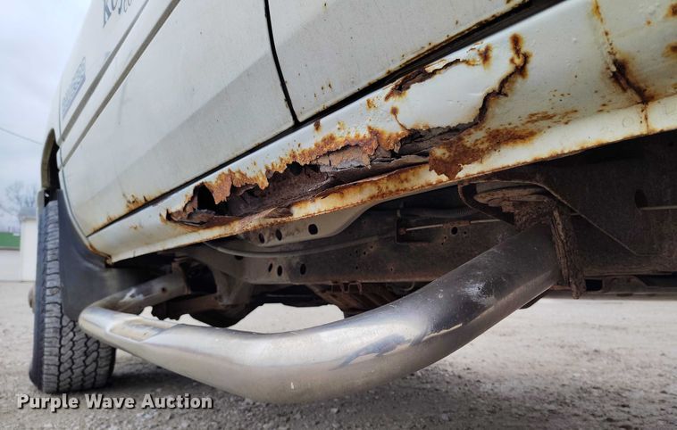 image for item IH9393 2001 Dodge Ram 2500 Ext. Cab pickup truck