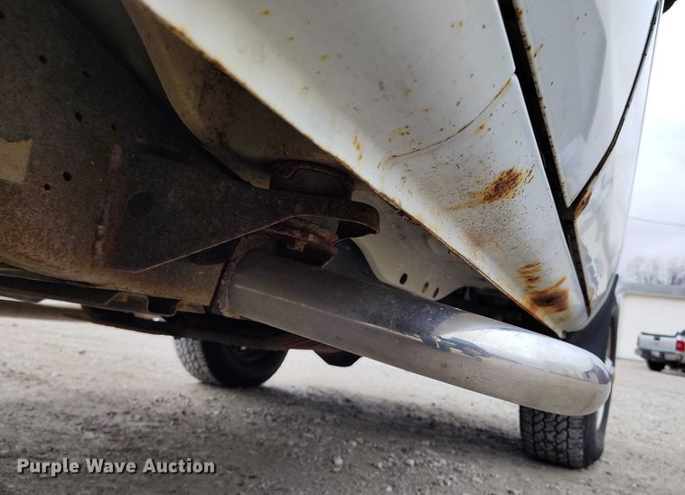 image for item IH9393 2001 Dodge Ram 2500 Ext. Cab pickup truck