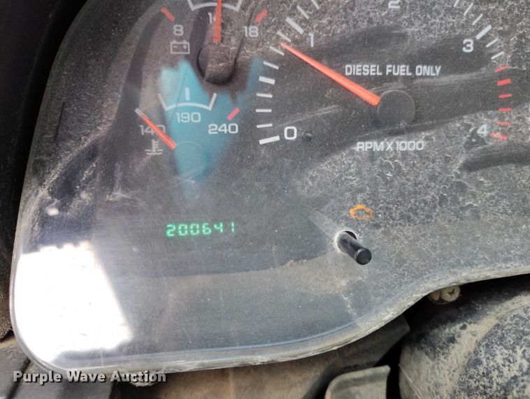 image for item IH9393 2001 Dodge Ram 2500 Ext. Cab pickup truck