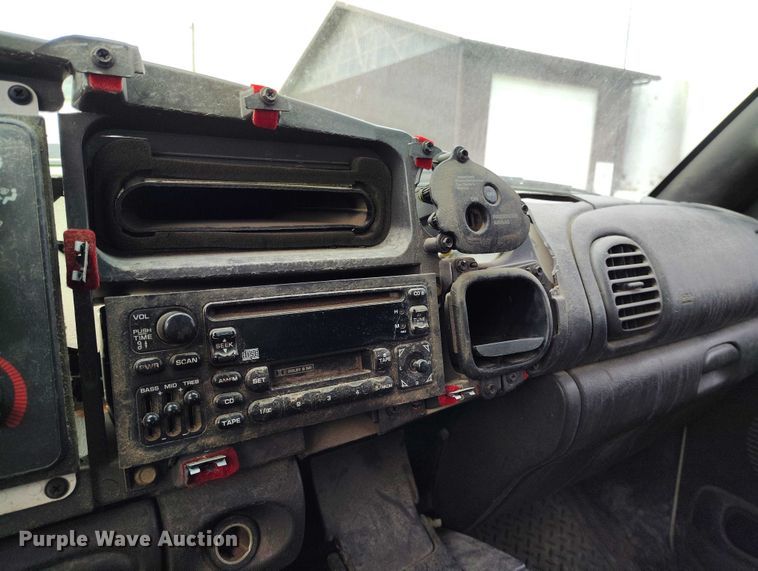 image for item IH9393 2001 Dodge Ram 2500 Ext. Cab pickup truck