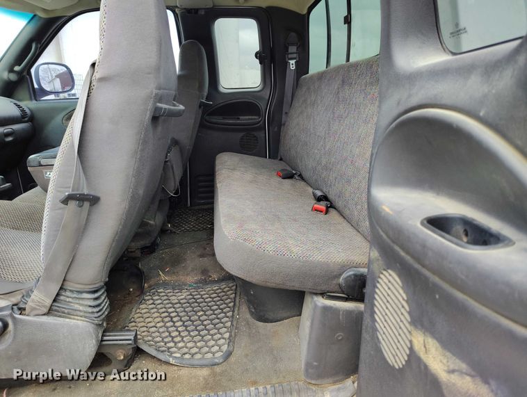 image for item IH9393 2001 Dodge Ram 2500 Ext. Cab pickup truck