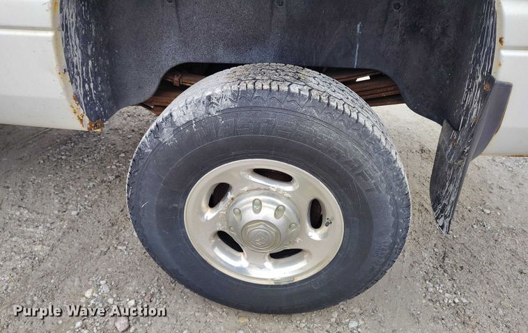 image for item IH9393 2001 Dodge Ram 2500 Ext. Cab pickup truck