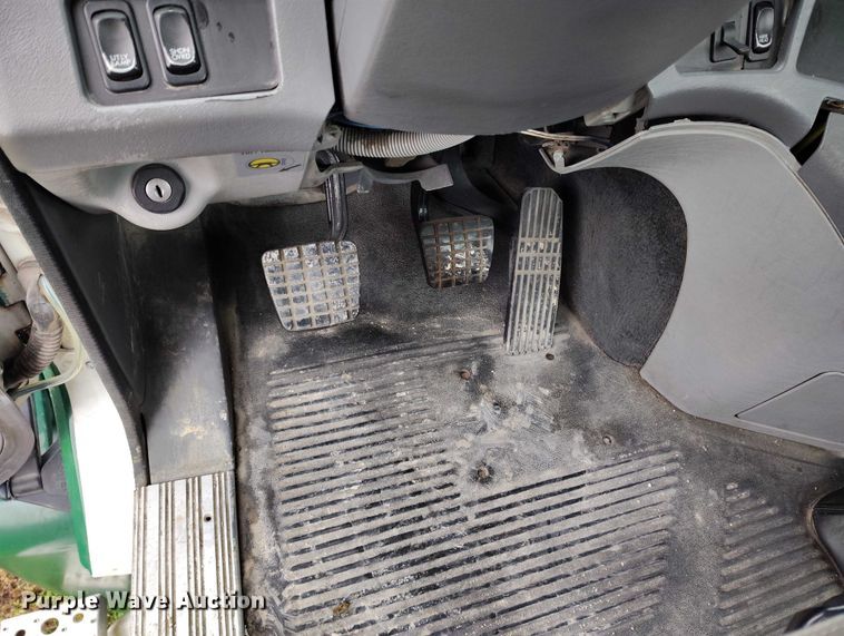 image for item IH9394 2006 Freightliner Columbia semi truck