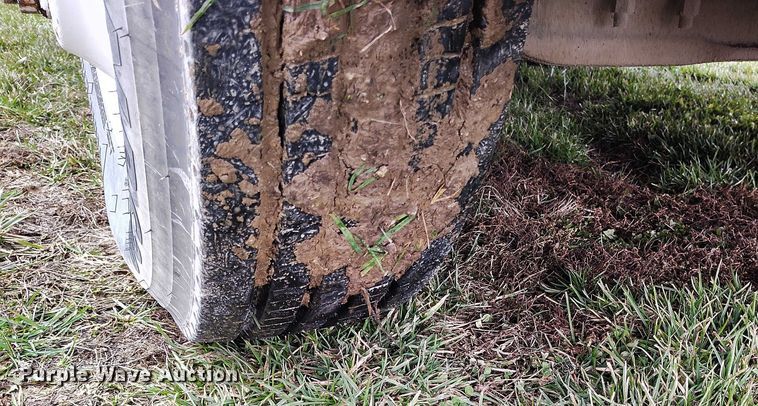 image for item IH9394 2006 Freightliner Columbia semi truck