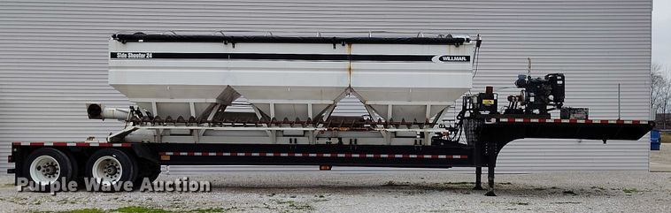 image for item IH9399 2014 Willmar Side Shooter 24 fertilizer delivery trailer