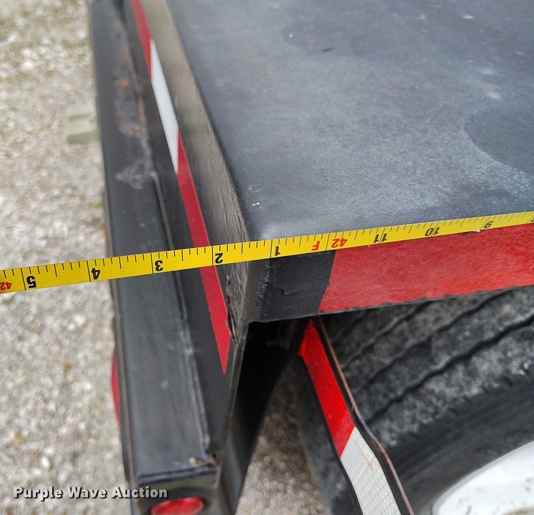 image for item IH9399 2014 Willmar Side Shooter 24 fertilizer delivery trailer