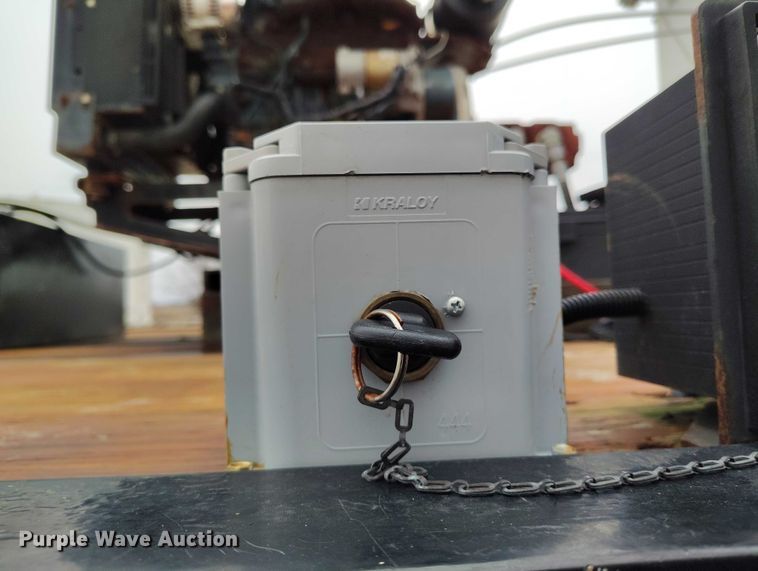 image for item IH9399 2014 Willmar Side Shooter 24 fertilizer delivery trailer