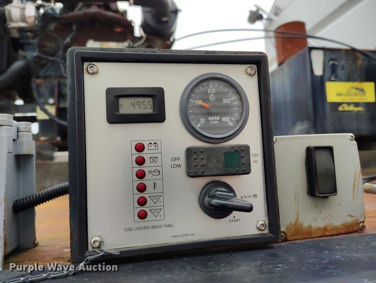 image for item IH9399 2014 Willmar Side Shooter 24 fertilizer delivery trailer