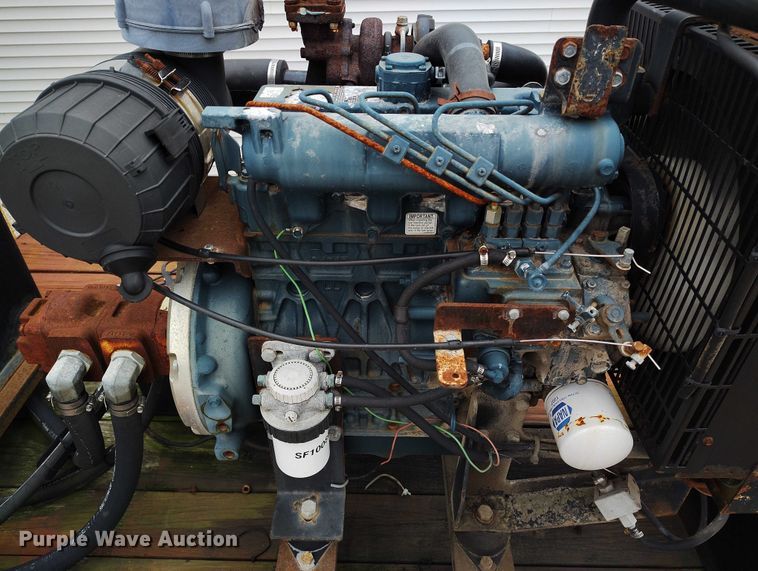 image for item IH9399 2014 Willmar Side Shooter 24 fertilizer delivery trailer