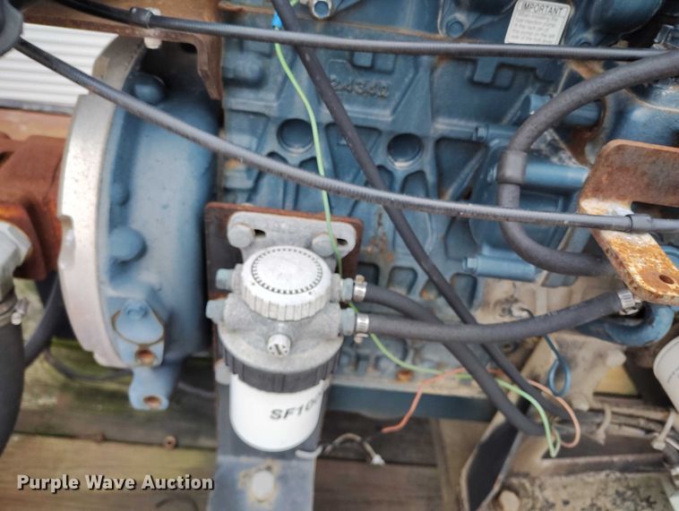 image for item IH9399 2014 Willmar Side Shooter 24 fertilizer delivery trailer