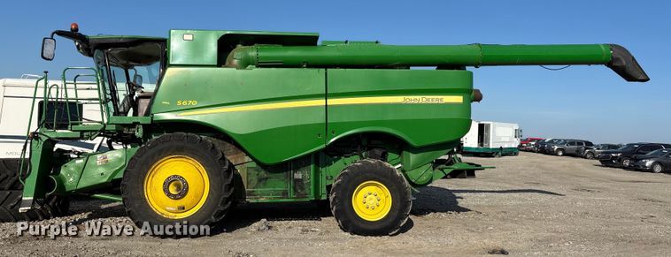 image for item YA1775 2012 John Deere S670 combine