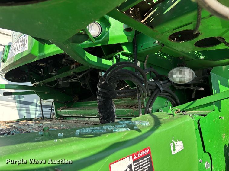 image for item YA1775 2012 John Deere S670 combine