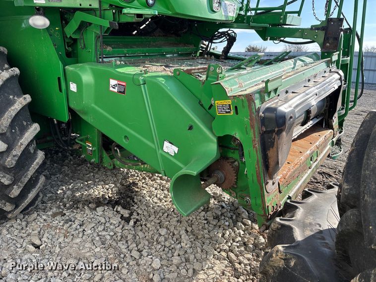 image for item YA1775 2012 John Deere S670 combine