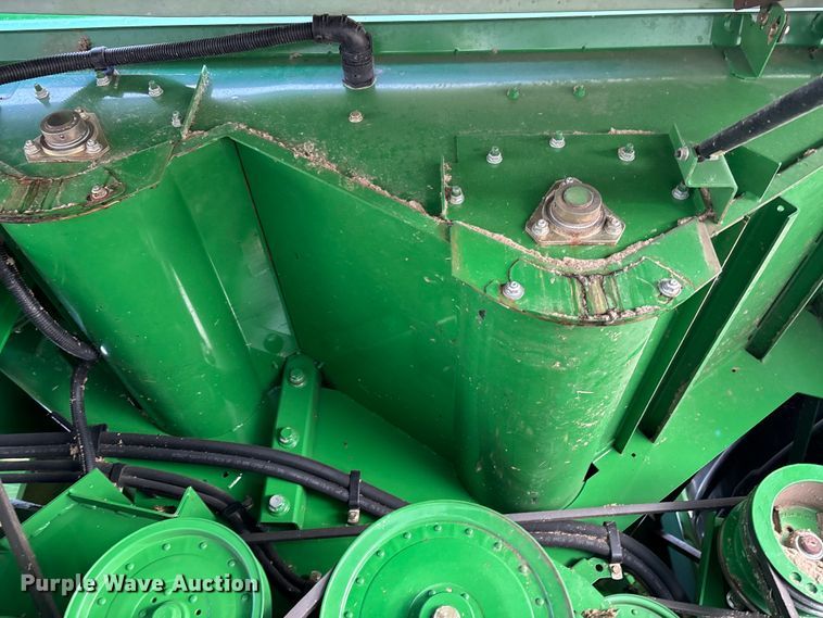 image for item YA1775 2012 John Deere S670 combine