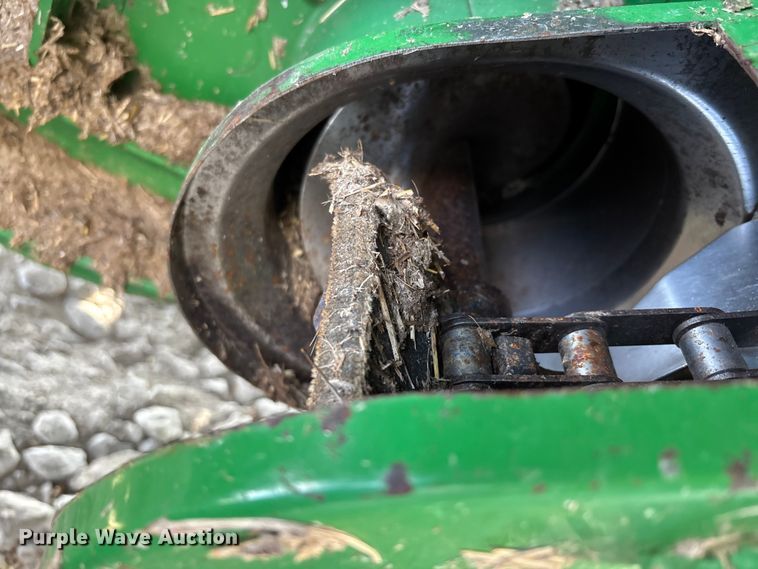 image for item YA1775 2012 John Deere S670 combine