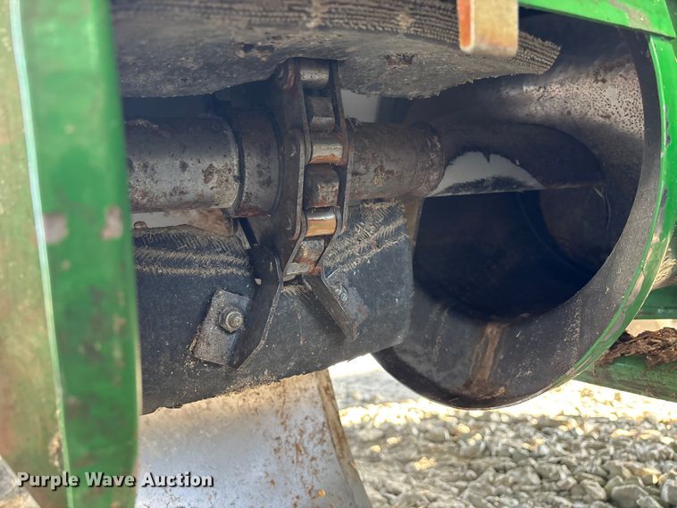 image for item YA1775 2012 John Deere S670 combine