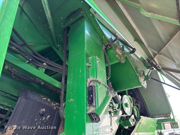 image for item YA1775 2012 John Deere S670 combine