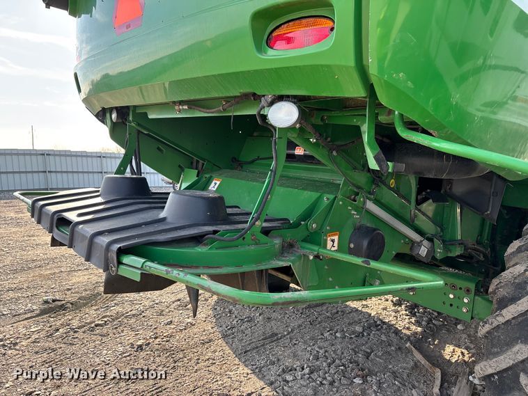 image for item YA1775 2012 John Deere S670 combine