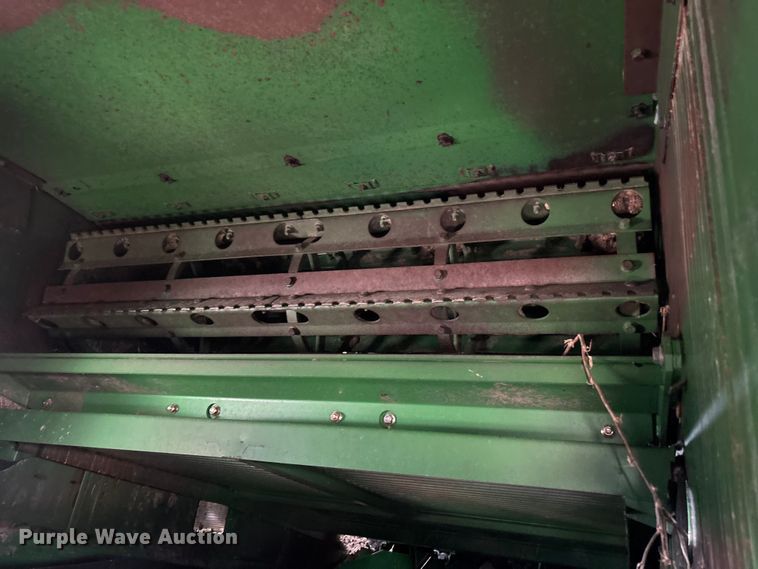 image for item YA1775 2012 John Deere S670 combine