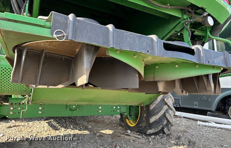 image for item YA1775 2012 John Deere S670 combine