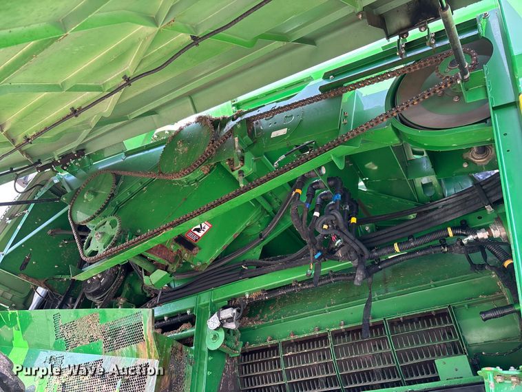 image for item YA1775 2012 John Deere S670 combine