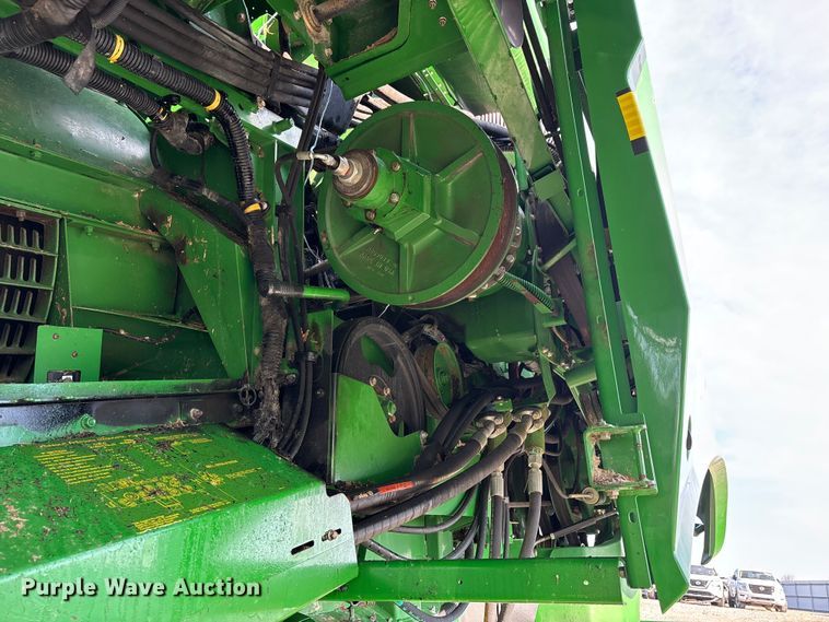 image for item YA1775 2012 John Deere S670 combine