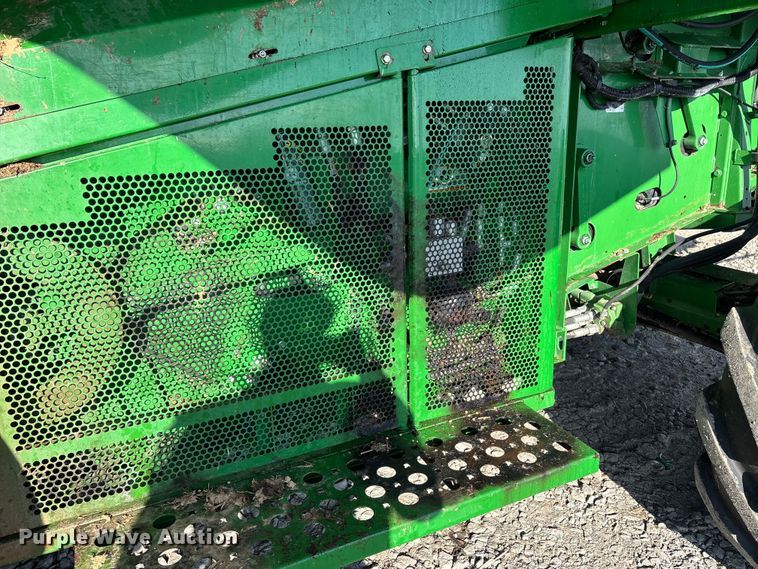 image for item YA1775 2012 John Deere S670 combine