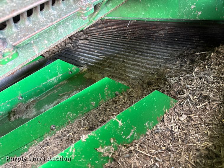 image for item YA1775 2012 John Deere S670 combine