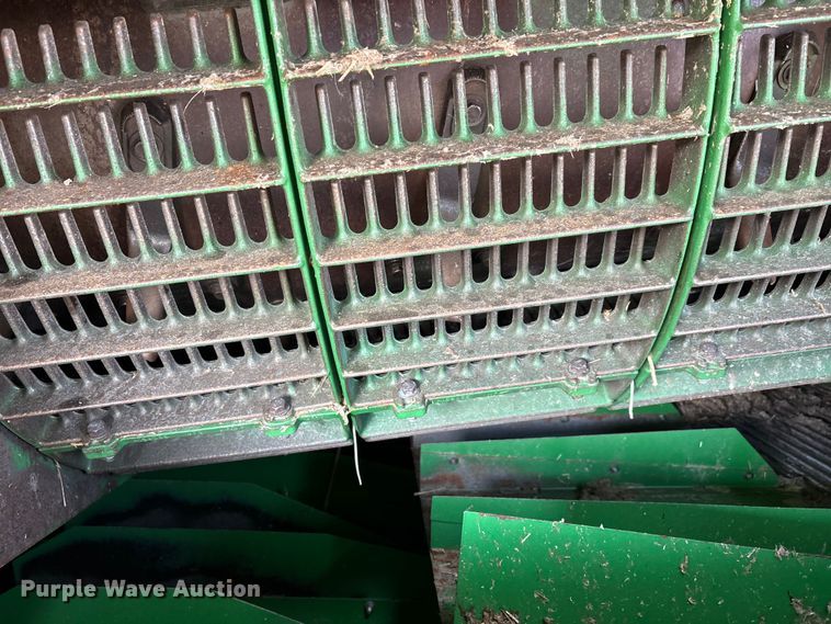 image for item YA1775 2012 John Deere S670 combine