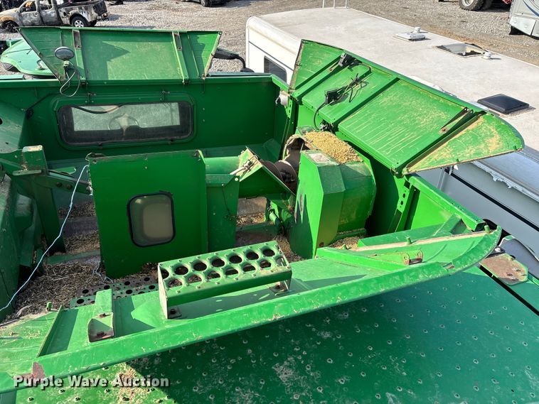 image for item YA1775 2012 John Deere S670 combine