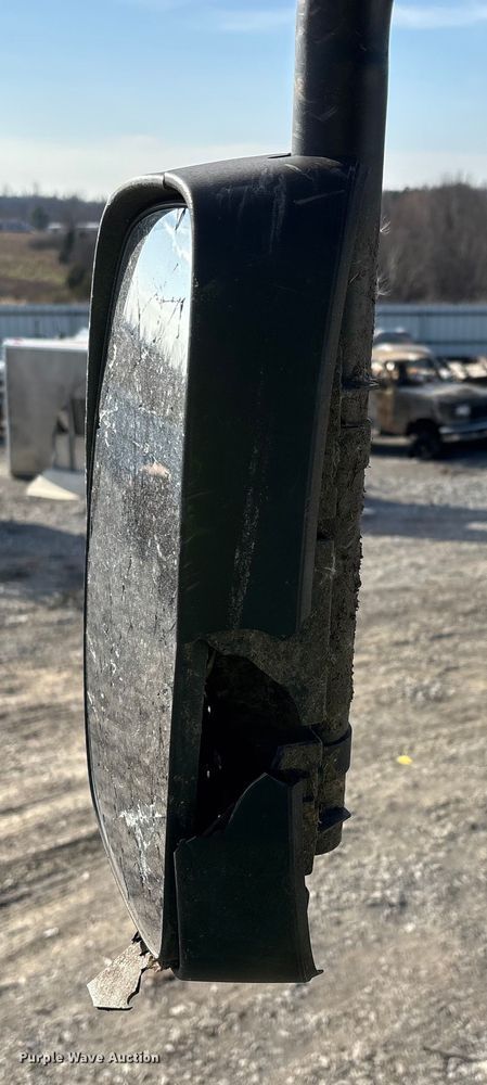 image for item YA1775 2012 John Deere S670 combine