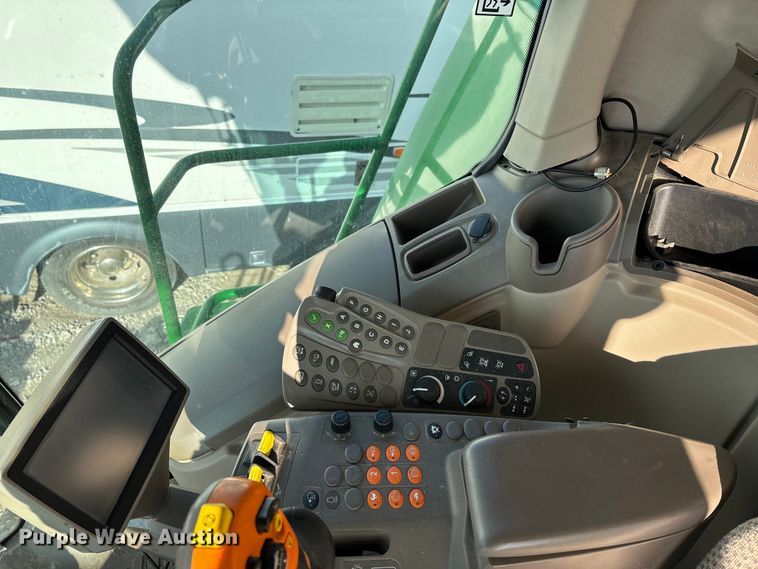 image for item YA1775 2012 John Deere S670 combine