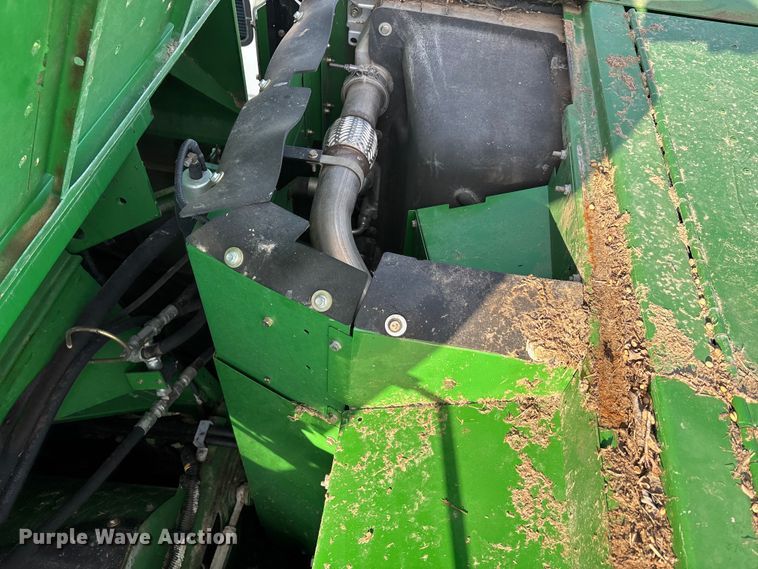image for item YA1775 2012 John Deere S670 combine