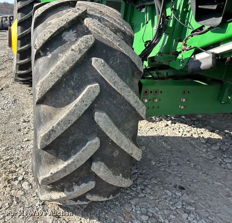 image for item YA1775 2012 John Deere S670 combine