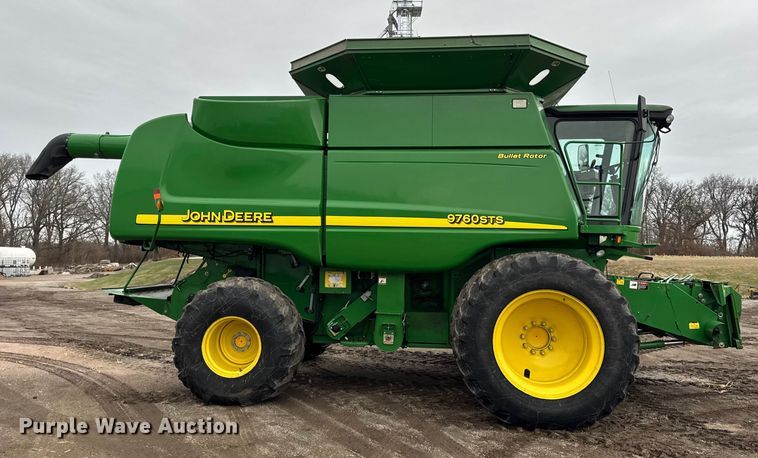 image for item YA1793 2006 John Deere 9760 STS combine