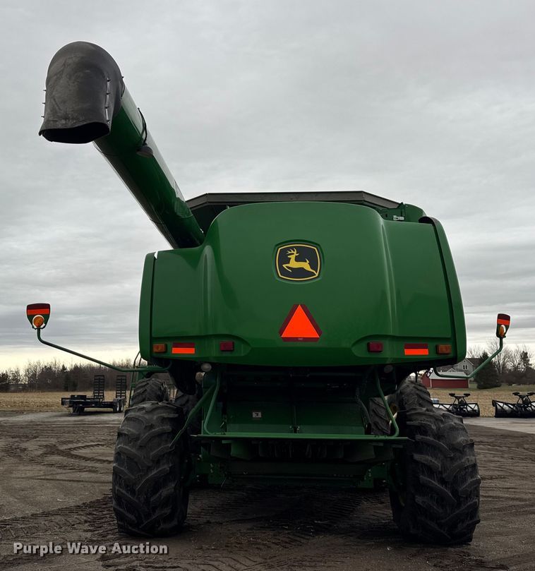 image for item YA1793 2006 John Deere 9760 STS combine