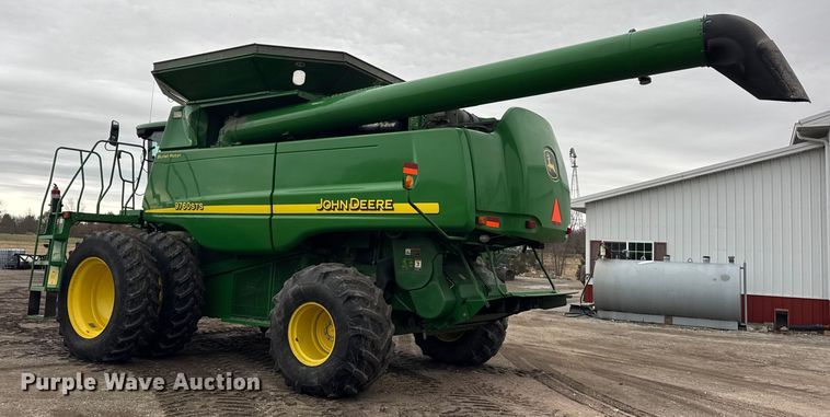 image for item YA1793 2006 John Deere 9760 STS combine