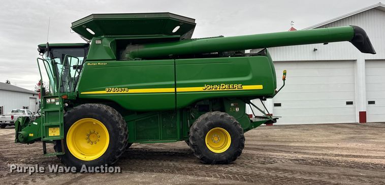 image for item YA1793 2006 John Deere 9760 STS combine