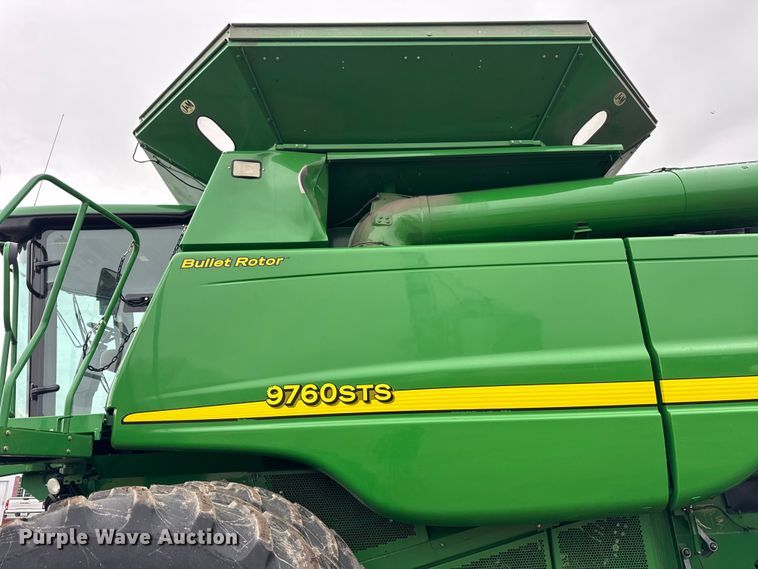 image for item YA1793 2006 John Deere 9760 STS combine