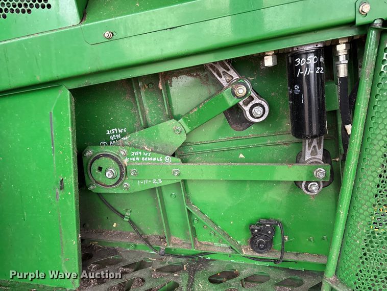 image for item YA1793 2006 John Deere 9760 STS combine