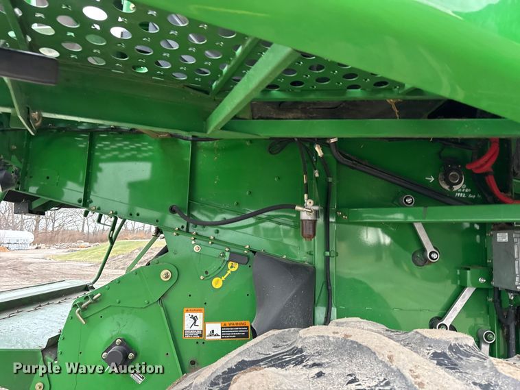 image for item YA1793 2006 John Deere 9760 STS combine