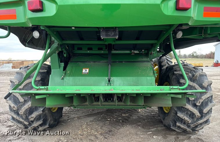 image for item YA1793 2006 John Deere 9760 STS combine