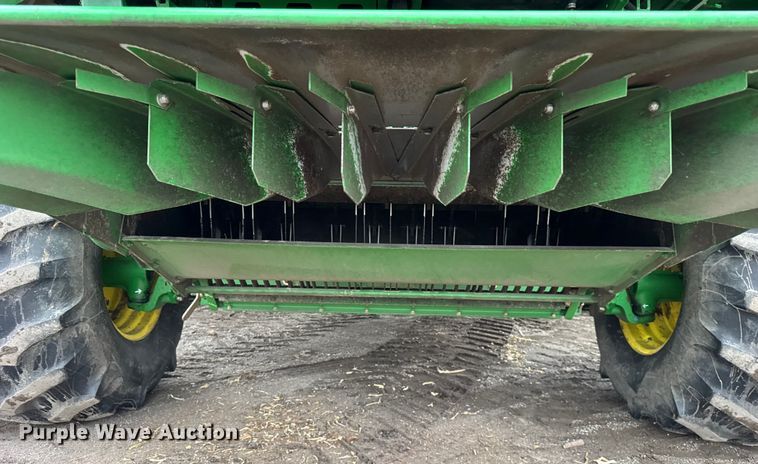 image for item YA1793 2006 John Deere 9760 STS combine