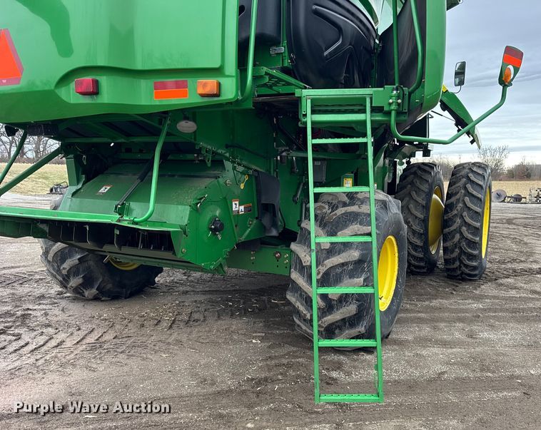 image for item YA1793 2006 John Deere 9760 STS combine