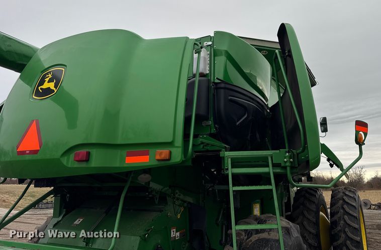 image for item YA1793 2006 John Deere 9760 STS combine