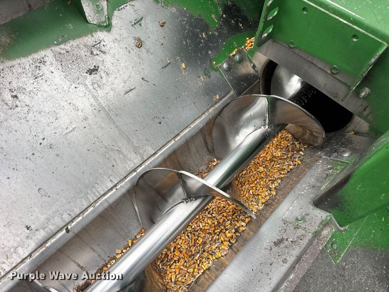 image for item YA1793 2006 John Deere 9760 STS combine