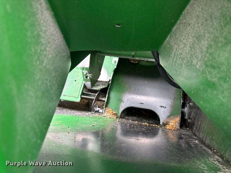 image for item YA1793 2006 John Deere 9760 STS combine